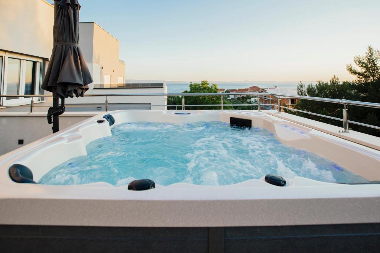 Elegant villa with panoramic sea views and private pool in Podstrana