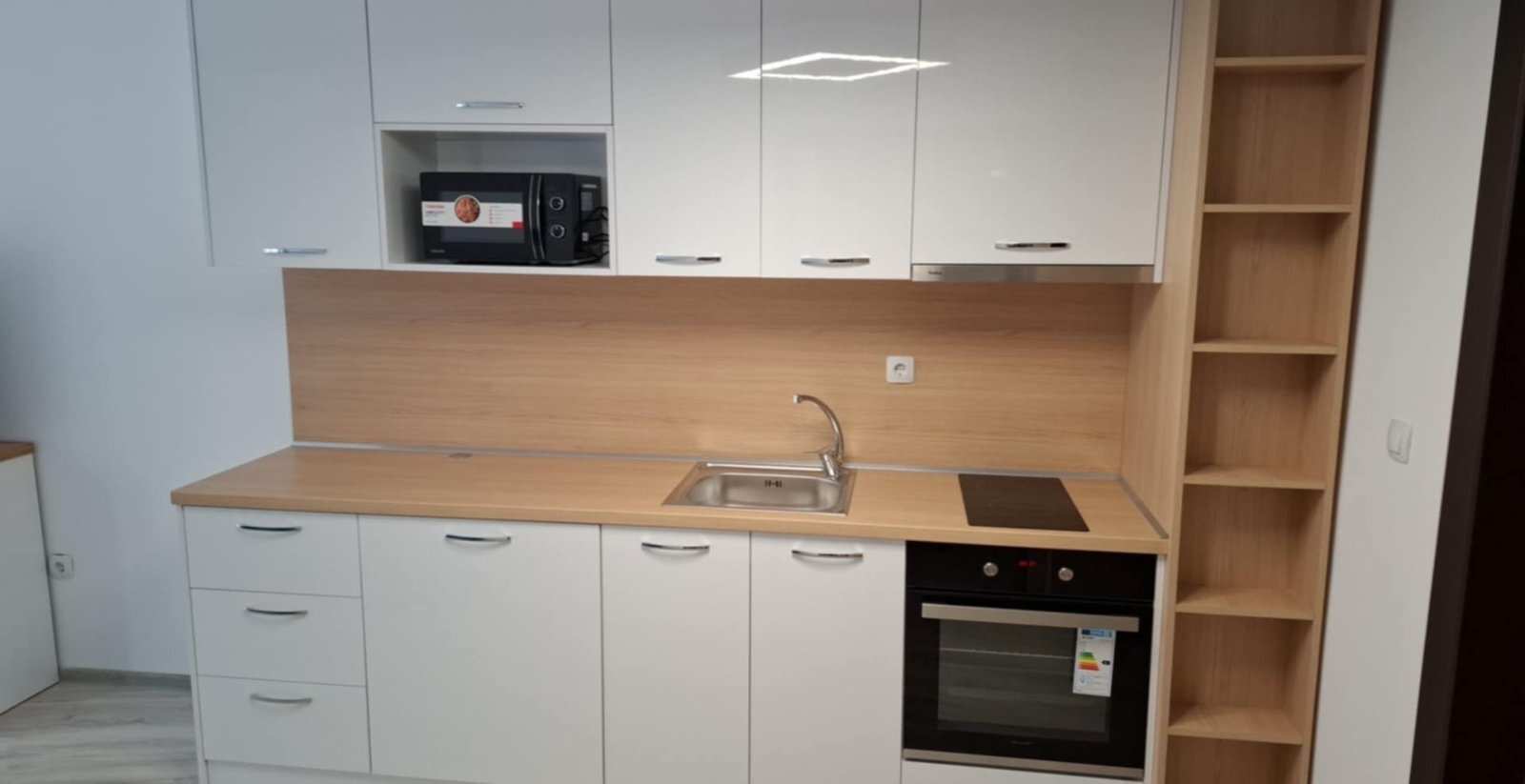 Spacious Modern 1-Bedroom Apartment with Terrace & Pool in Amadeus 5 – Blue Pearl