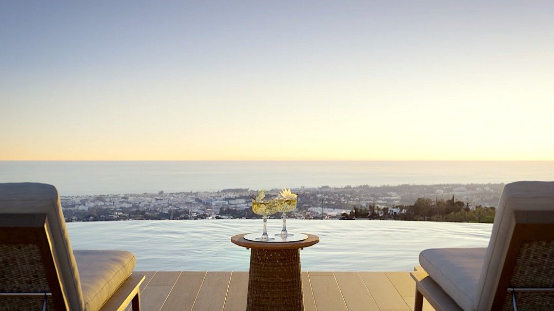 Exclusive apartment, sea and pool views, Benahavís