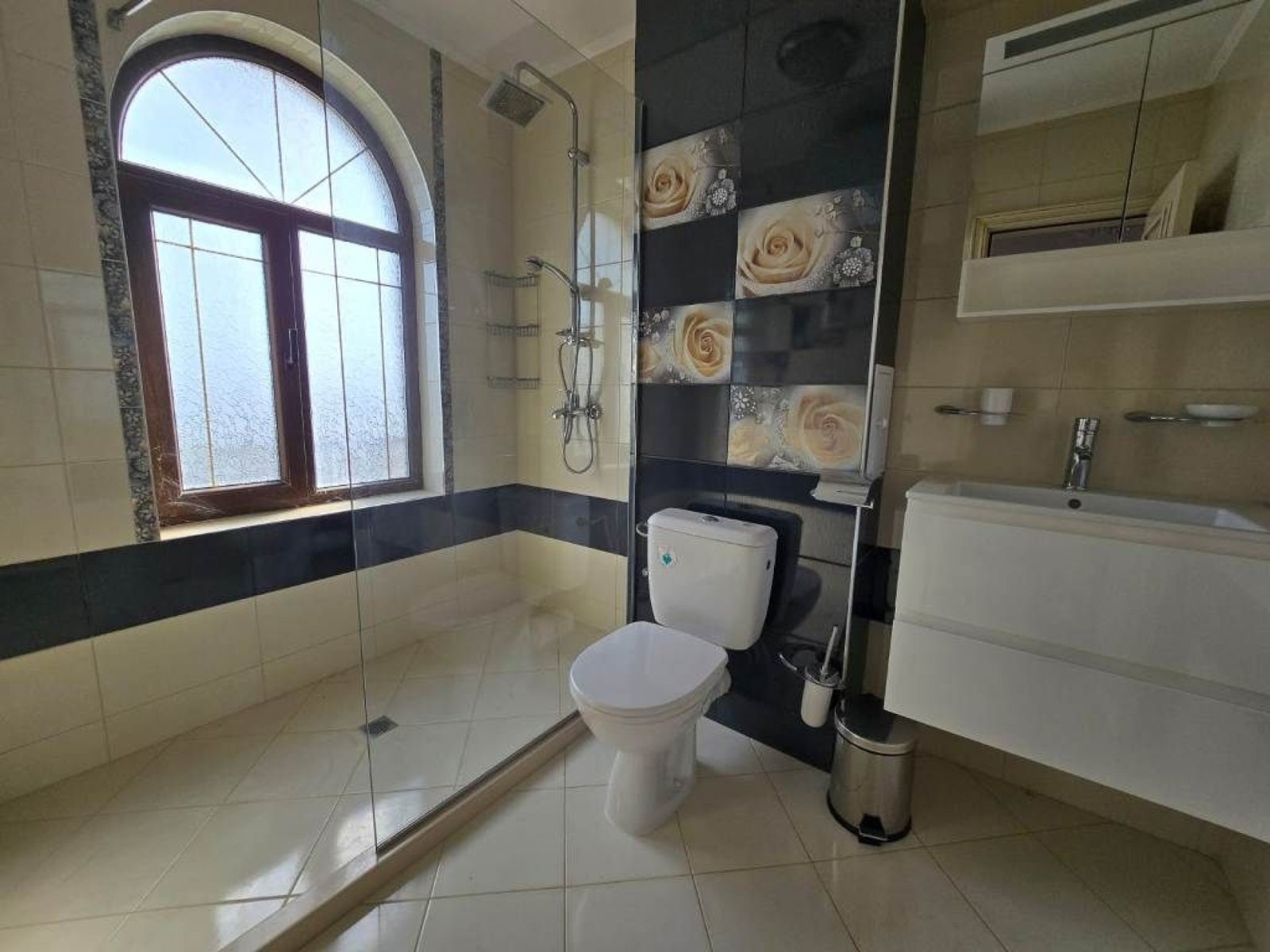 3-bedroom apartment in the Arthur complex, Sveti Vlas, Bulgaria