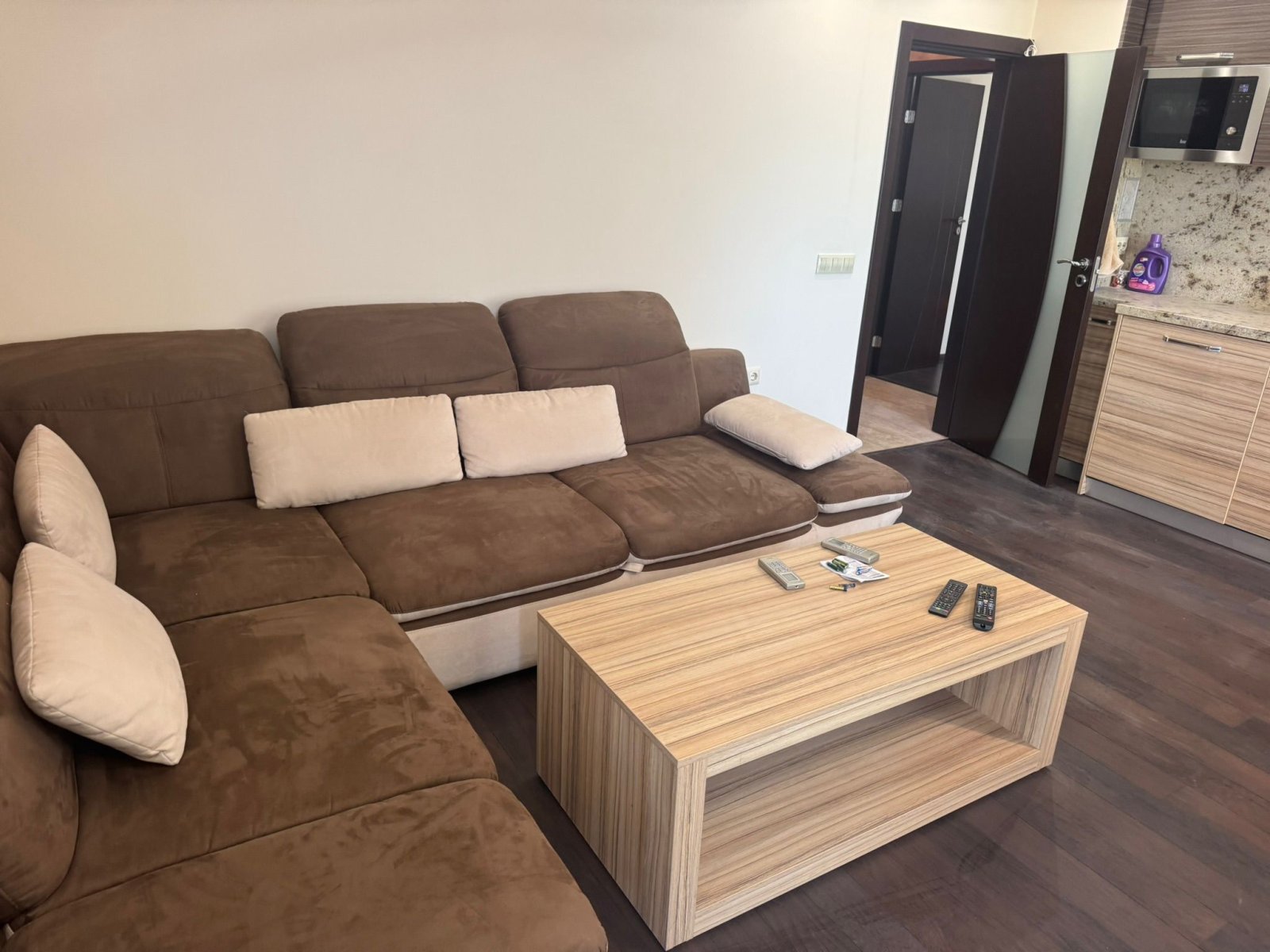 3-room apartment for long-term rent starting from 1 year in Burgas, Bulgaria