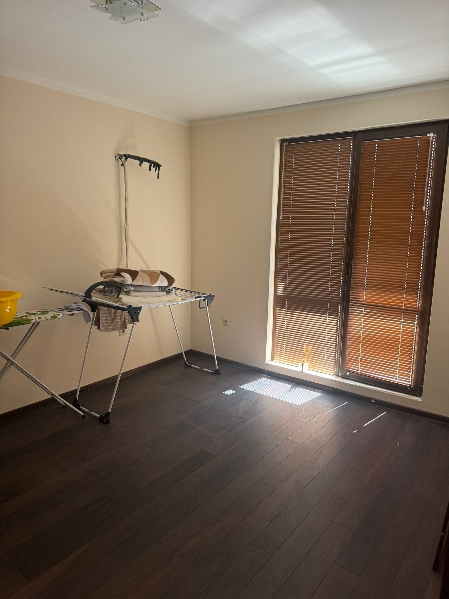 3-room apartment for long-term rent starting from 1 year in Burgas, Bulgaria