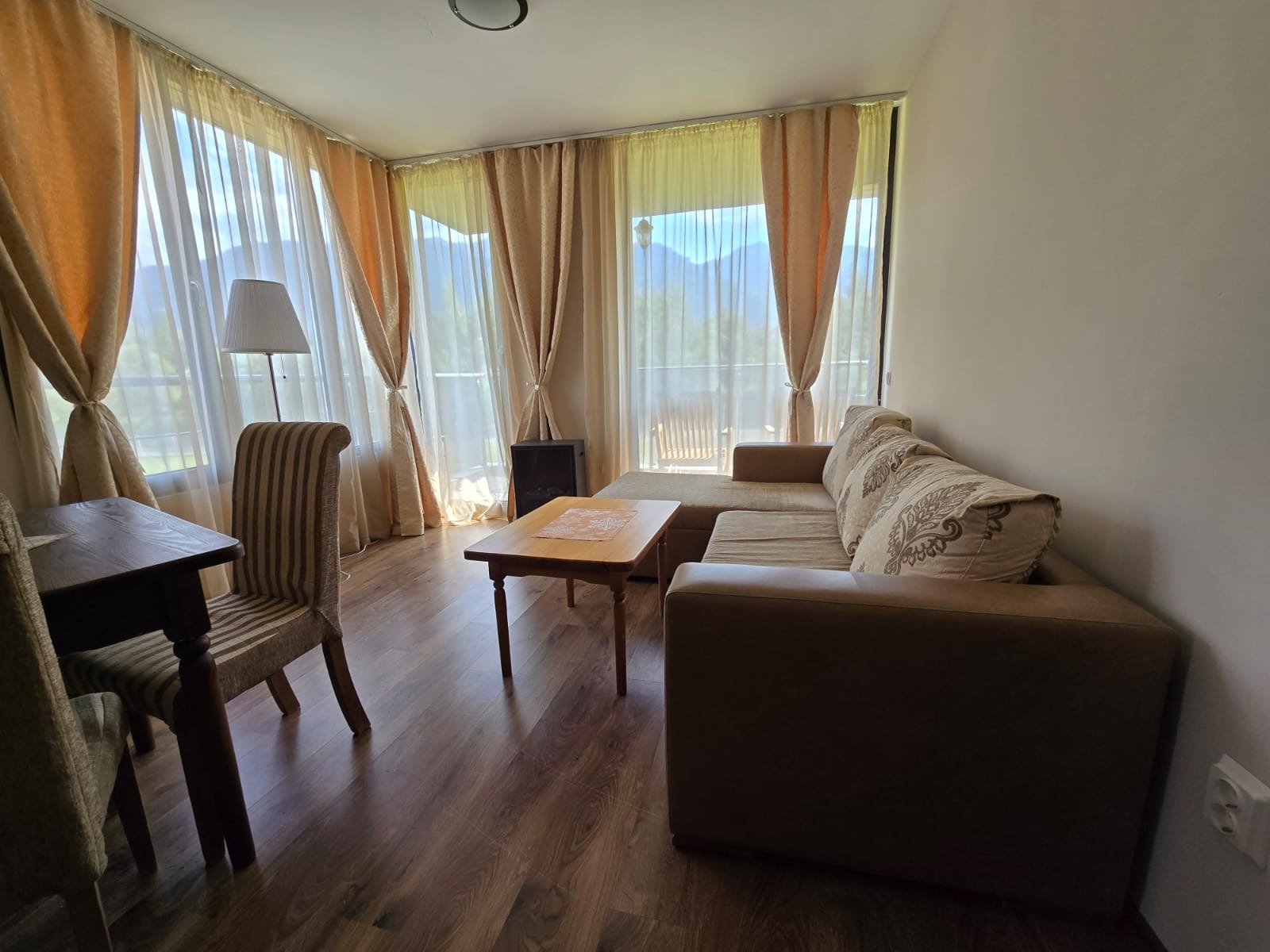 Spacious three-room apartment with mountain views in the luxury complex Cornelia Boutique & SPA, Bansko
