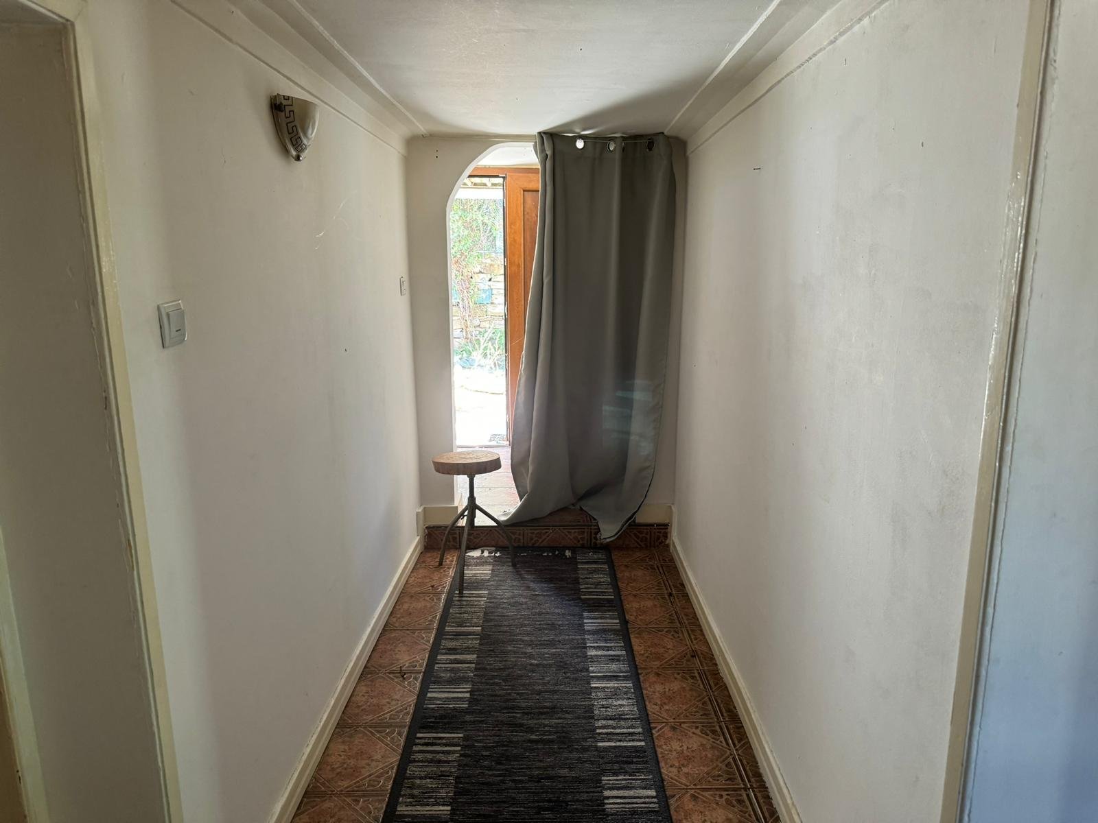 House with a large yard and swimming pool in the village of Bistrets, Sredets municipality