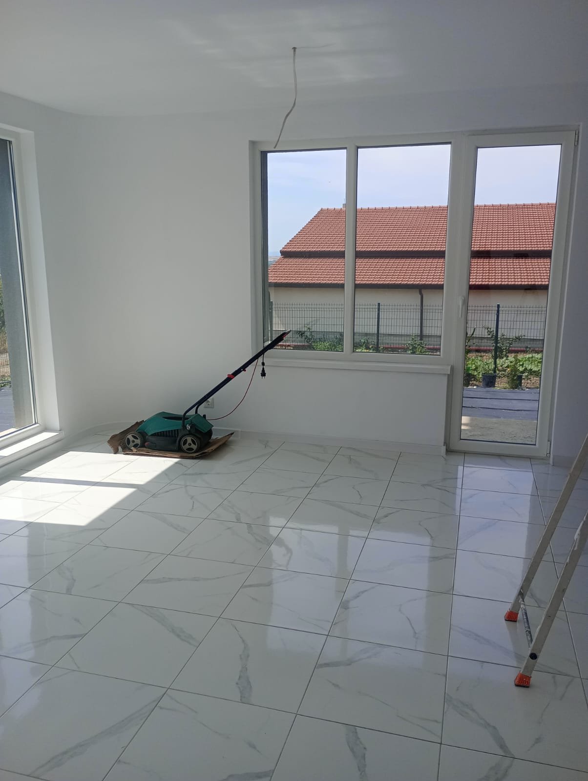 Beautiful three-story house with a great sea view in Kosharitsa New Construction