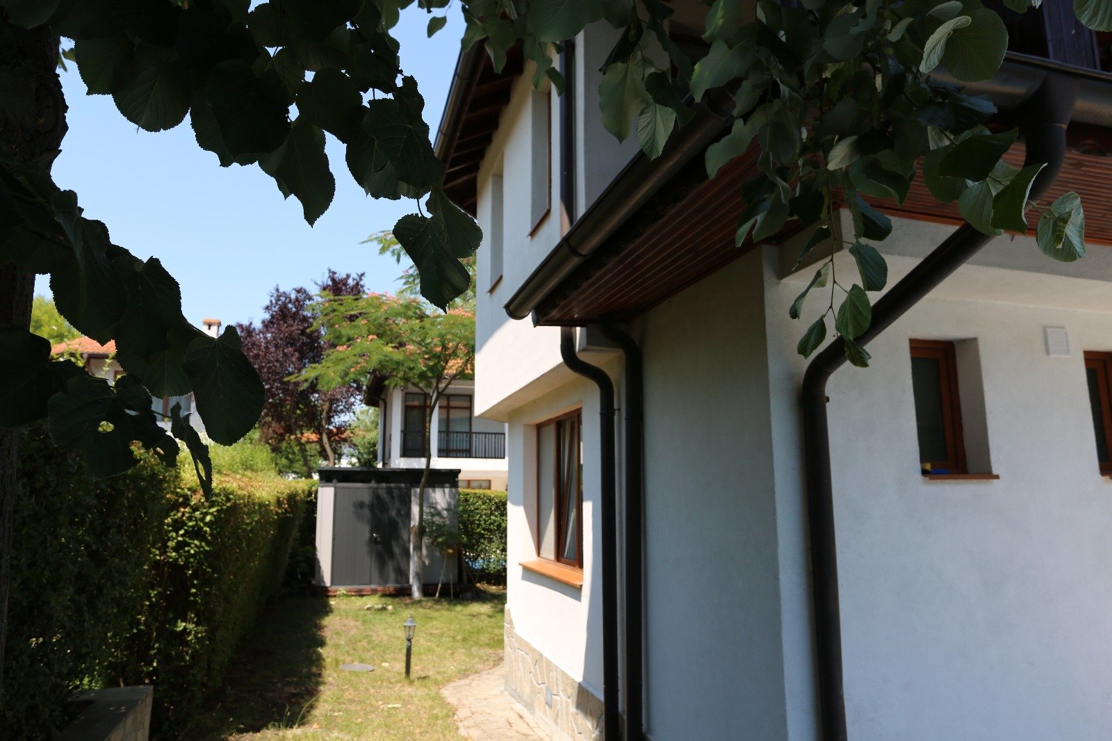 Fully furnished two-story house in Floral Roads complex - with pool and private yard