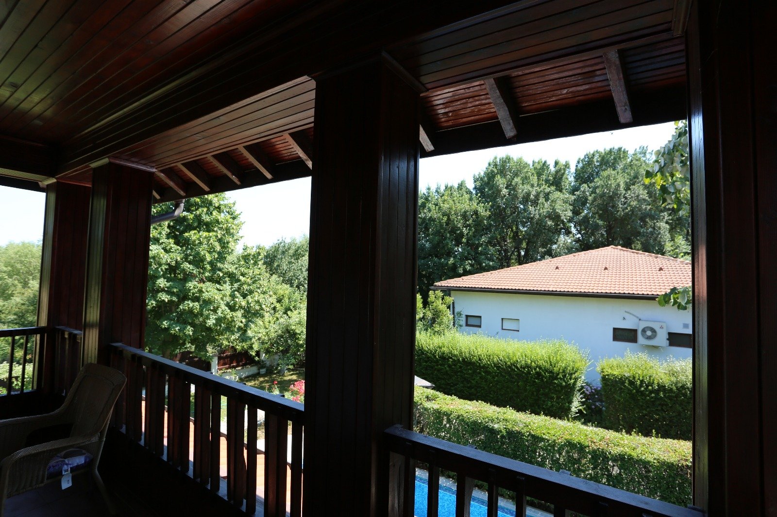 Fully furnished two-story house in Floral Roads complex - with pool and private yard