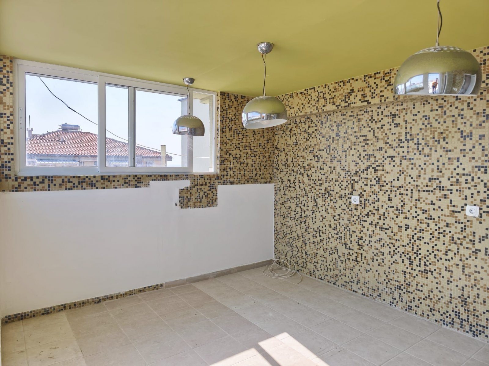 Spacious apartment in the old part of Pomorie with SEA VIEW + huge bonus terrace