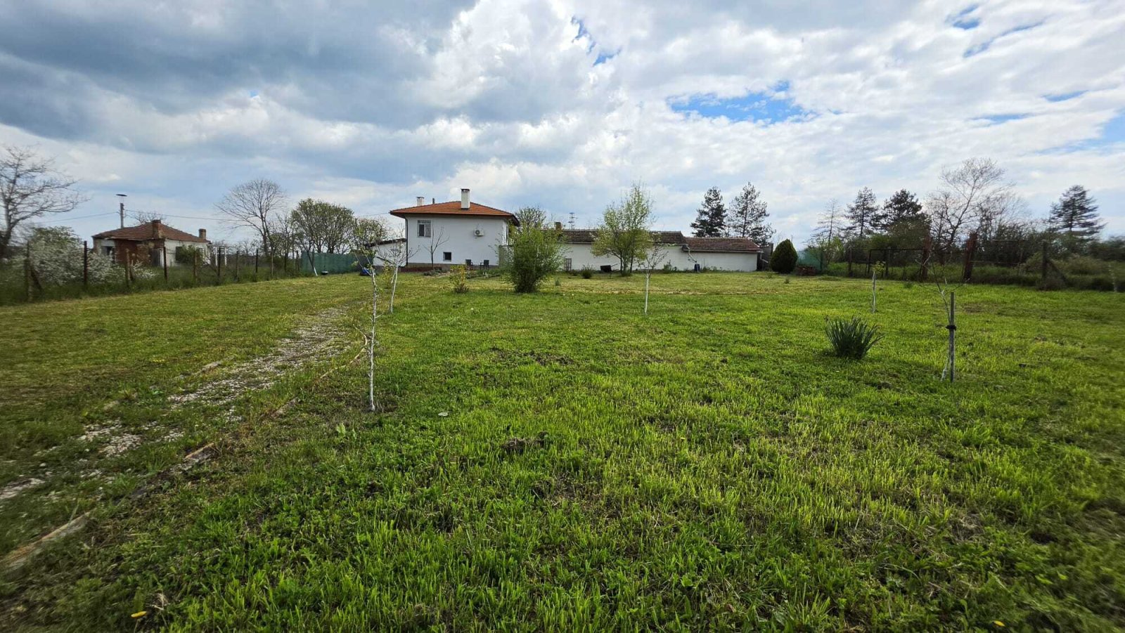 Single-family house with guesthouse in the village of Djulevo, Burgas region, Bulgaria