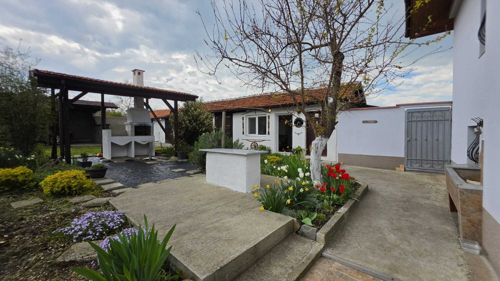 Single-family house with guesthouse in the village of Djulevo, Burgas region, Bulgaria