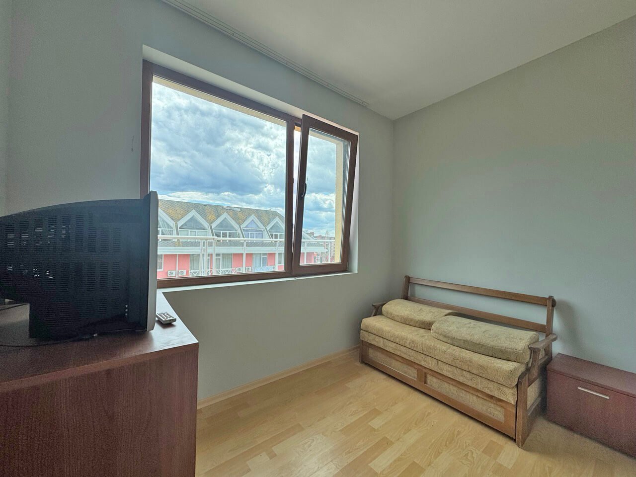 Two-room apartment with pool view in the Amadeus 11 complex, Sunny Beach, Bulgaria