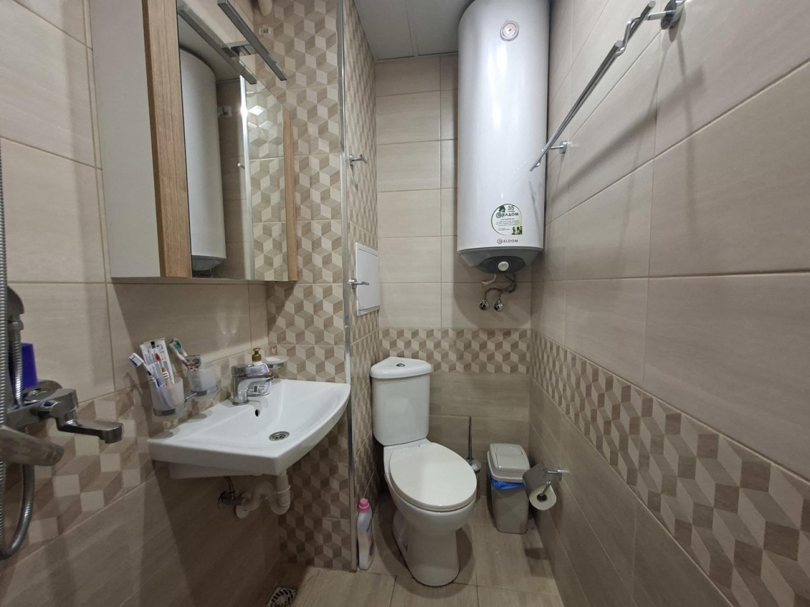 1+2-room apartment in a residential building in Burgas, Bulgaria