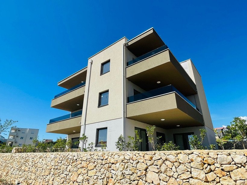Luxury penthouse apartment with panoramic sea view, new building, Novalja