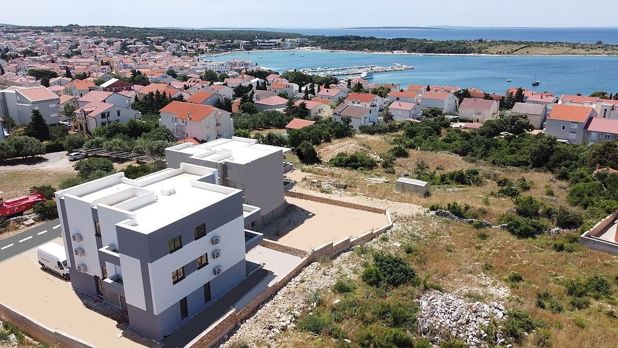 Luxury penthouse apartment with panoramic sea view, new building, Novalja