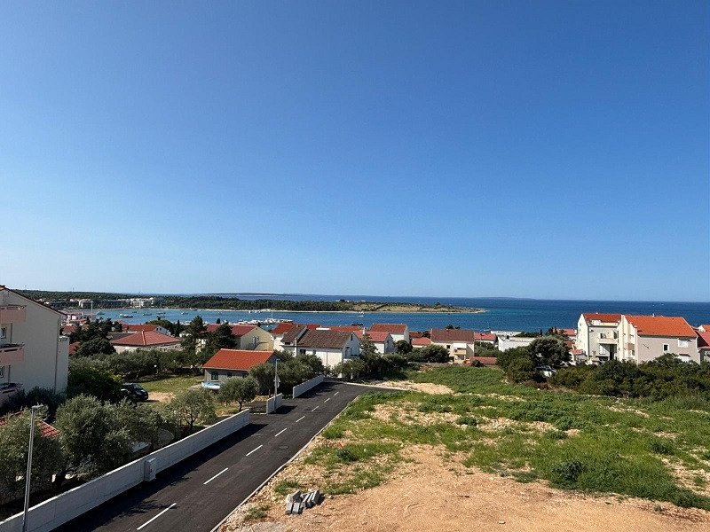 Luxury penthouse apartment with panoramic sea view, new building, Novalja