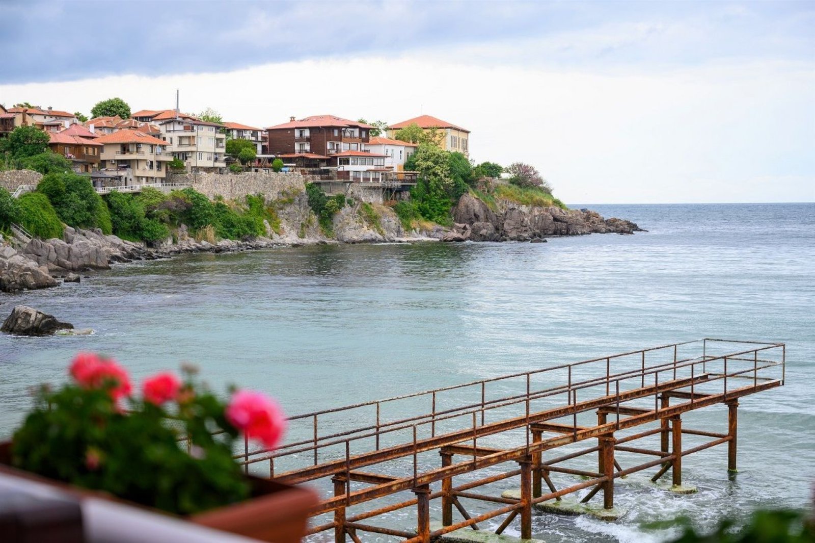 Operating hotel with sea view and development potential in Sozopol