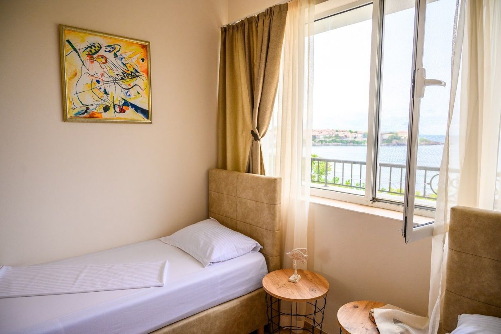 Operating hotel with sea view and development potential in Sozopol