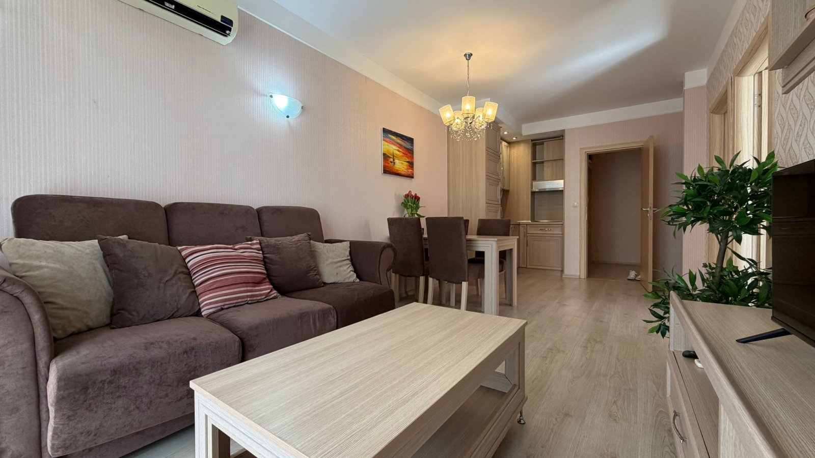 Three-room apartment in the exclusive Harmony Suites 3 complex, Sunny Beach, Bulgaria