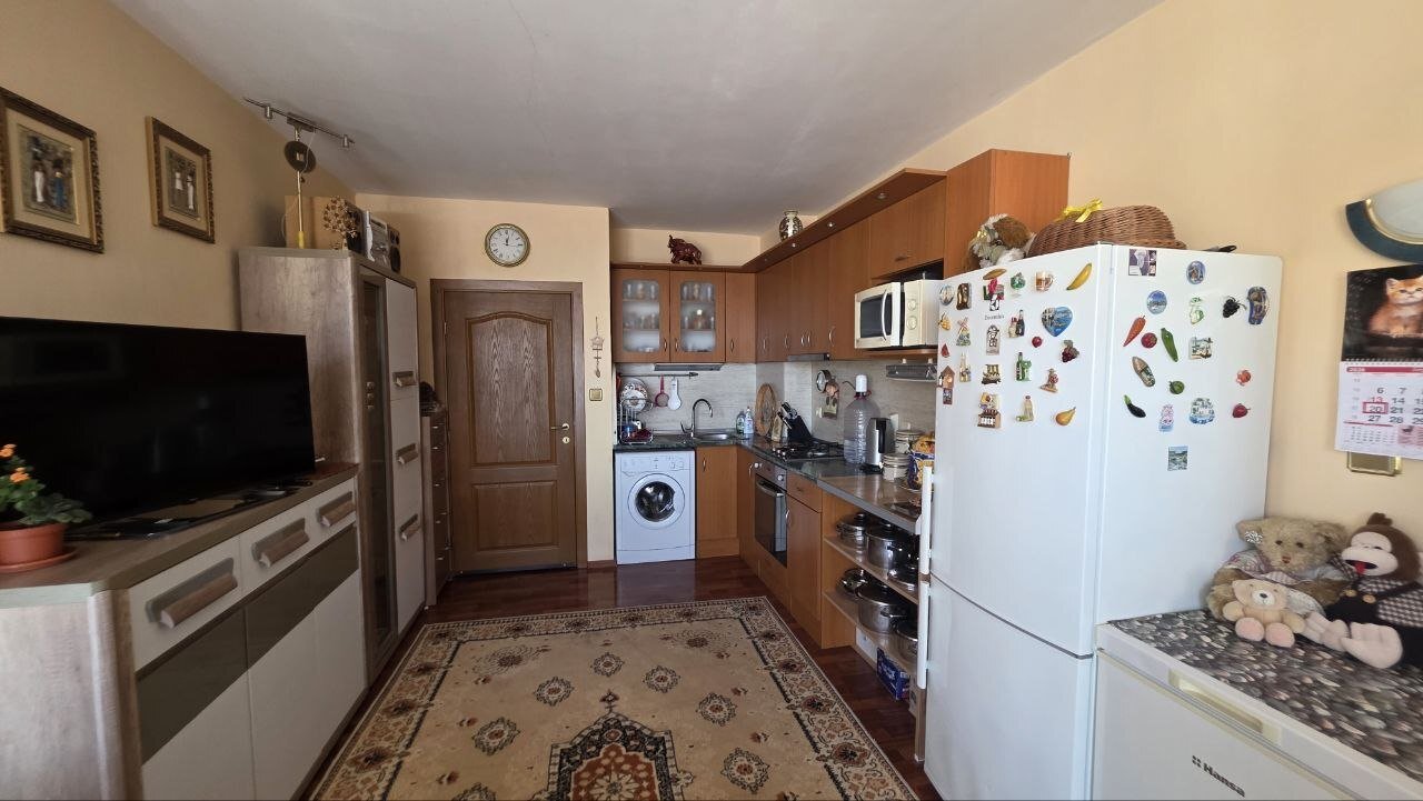 Two-room apartment with sea view in the Sirena complex in Sveti Vlas, Bulgaria