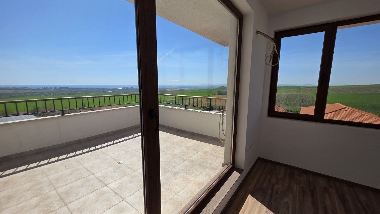 Two-room apartment with sea view in the Vineyards Panorama complex in Aheloy, Bulgaria