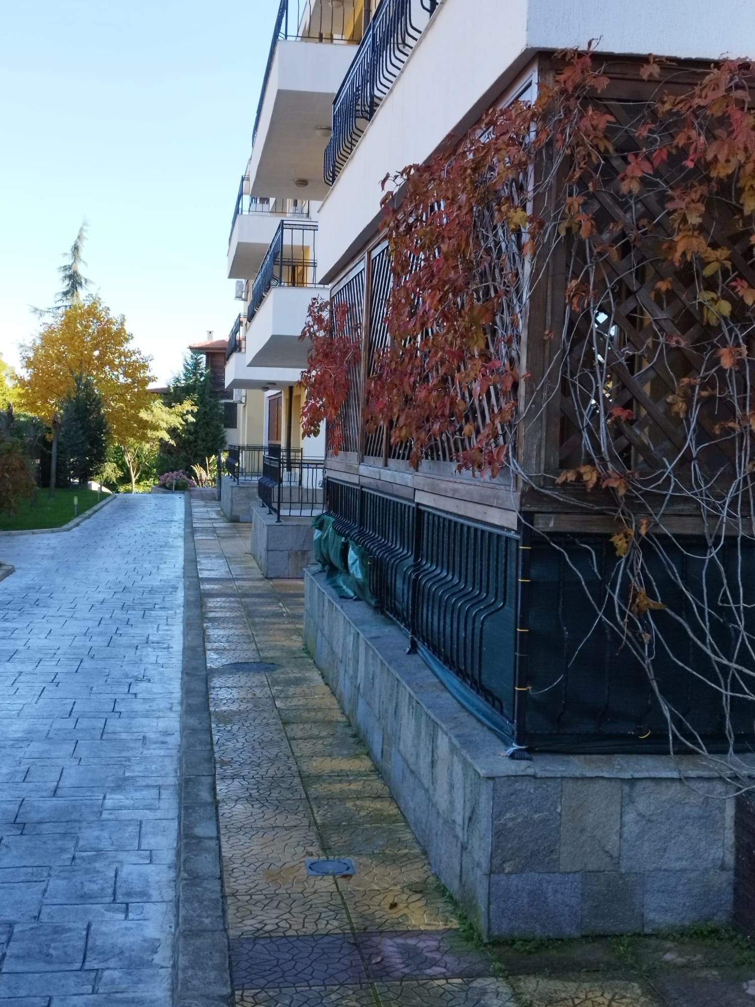 Two-bedroom apartment with sea view in first row, Paradise Garden. Bulgaria