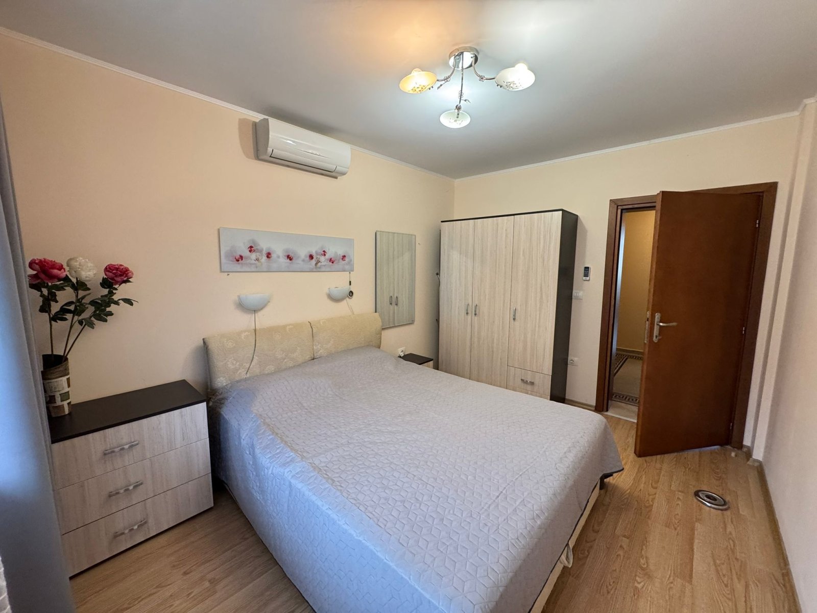 Two-bedroom apartment with sea view in first row, Paradise Garden. Bulgaria