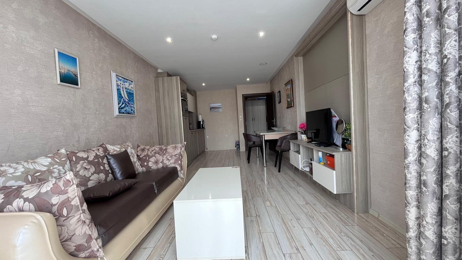 Two-room apartment with sea view in the Paradiso complex, Nessebar, Bulgaria