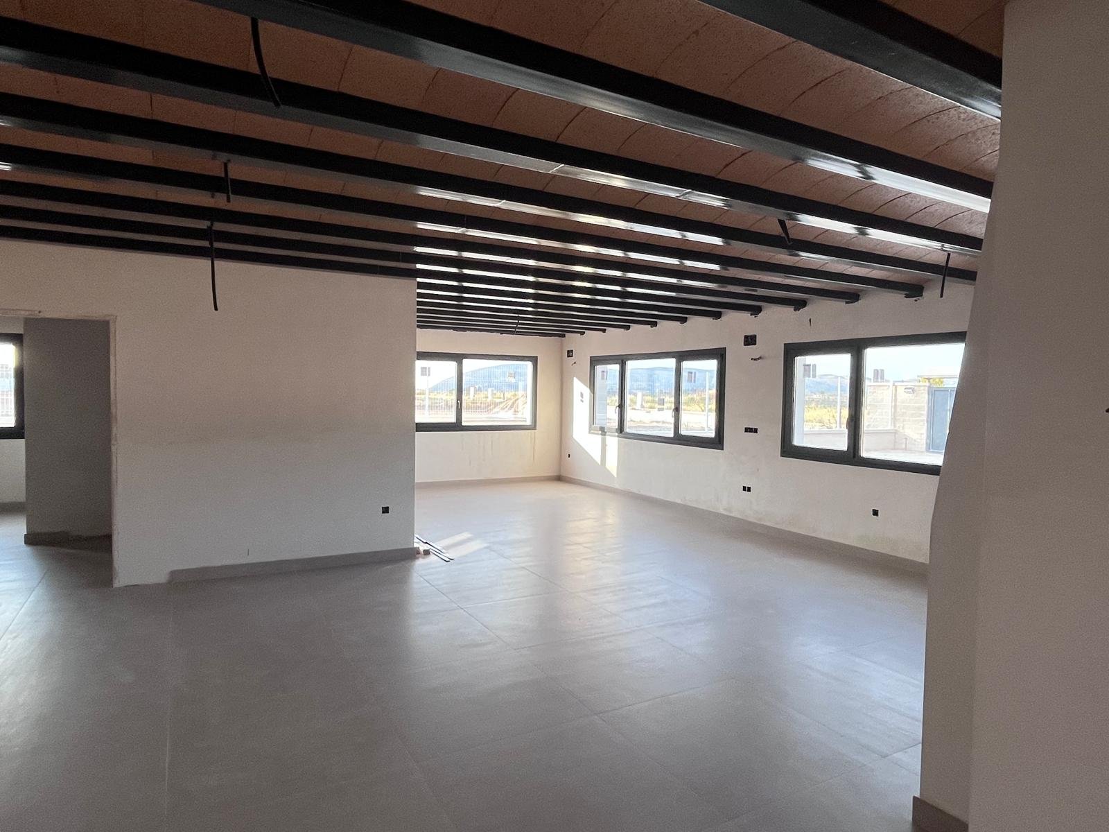 Luxuriöse Familienhäuser, private Gärten und Swimmingpools, Penáguila