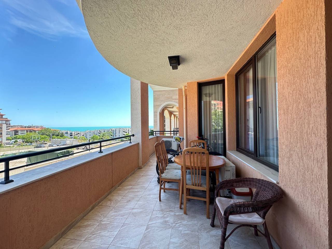 Sveti Vlas: Attractive three-room apartment with sea view in the exclusive Admiral residential complex in Sveti Vlas Sveti Vlas: Attractive three-room apartment with sea view in the exclusive Admiral residential complex in Sveti Vlas