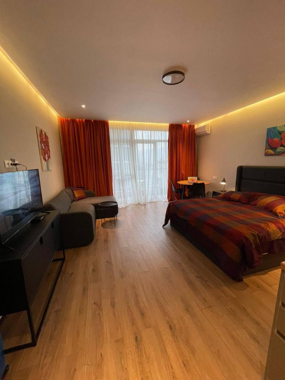 Studio apartment with resort-like amenities in Batumi, Georgia – Modern renovation