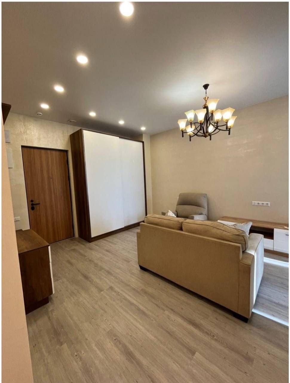 2-bedroom apartment on the upper floor in Batumi, Georgia – Fully furnished and move-in ready