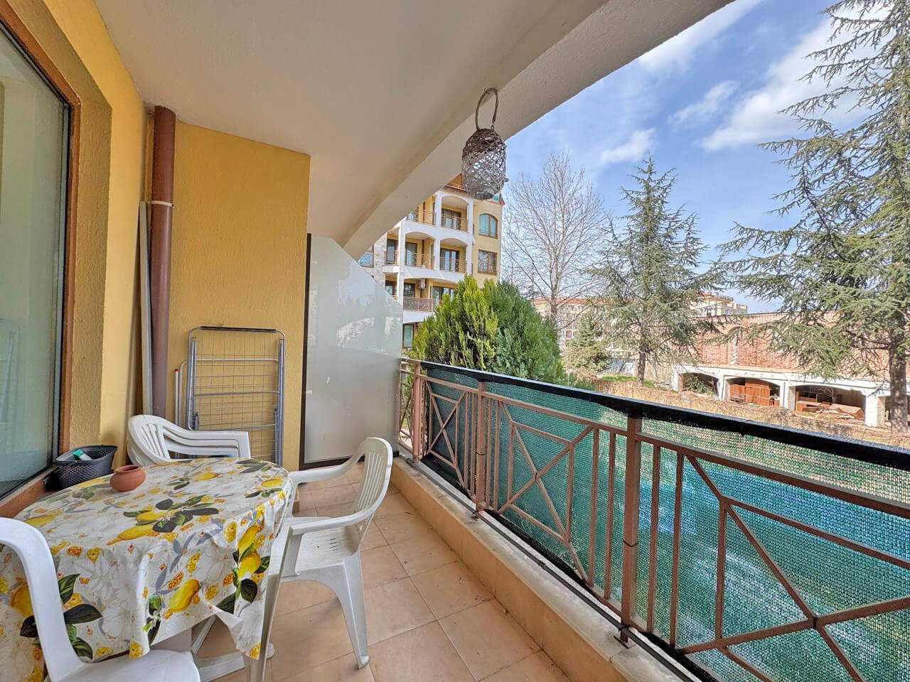 Two-room apartment with pool view in the Golden Dreams complex, Sunny Beach, Bulgaria