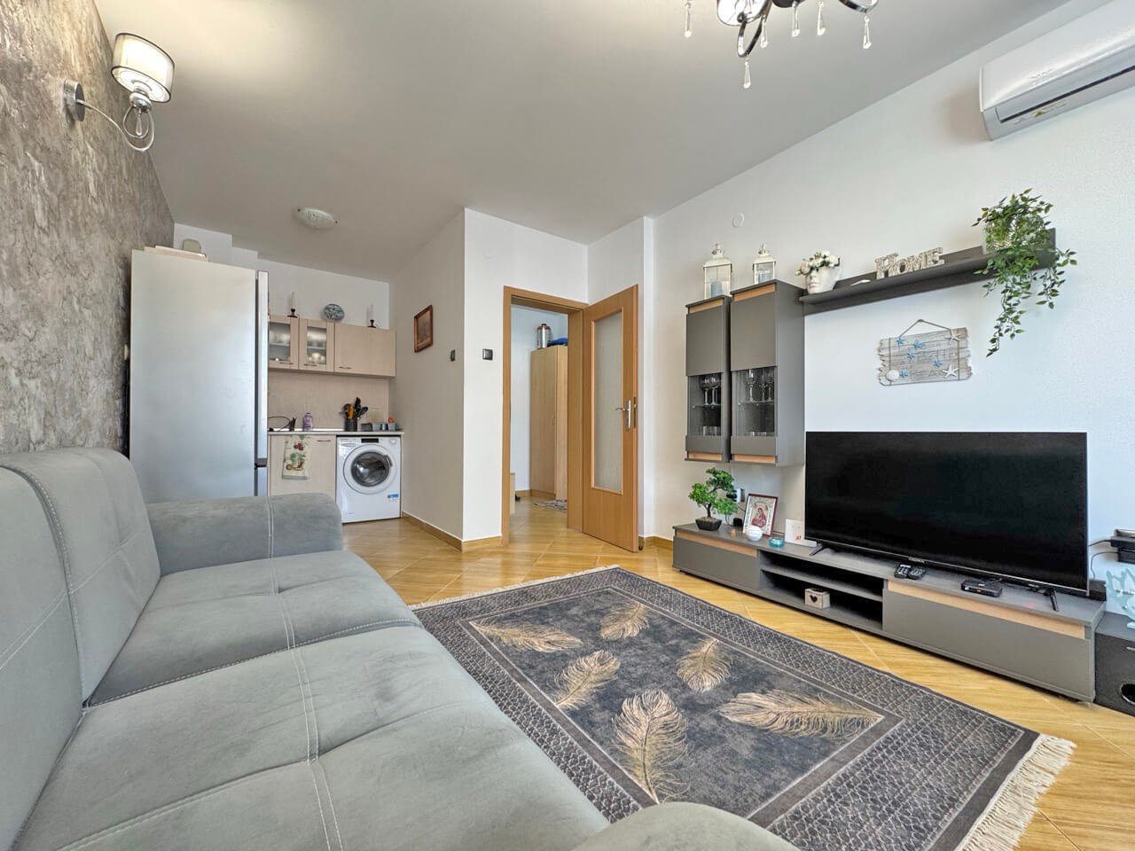 Two-room apartment with pool view in the Golden Dreams complex, Sunny Beach, Bulgaria