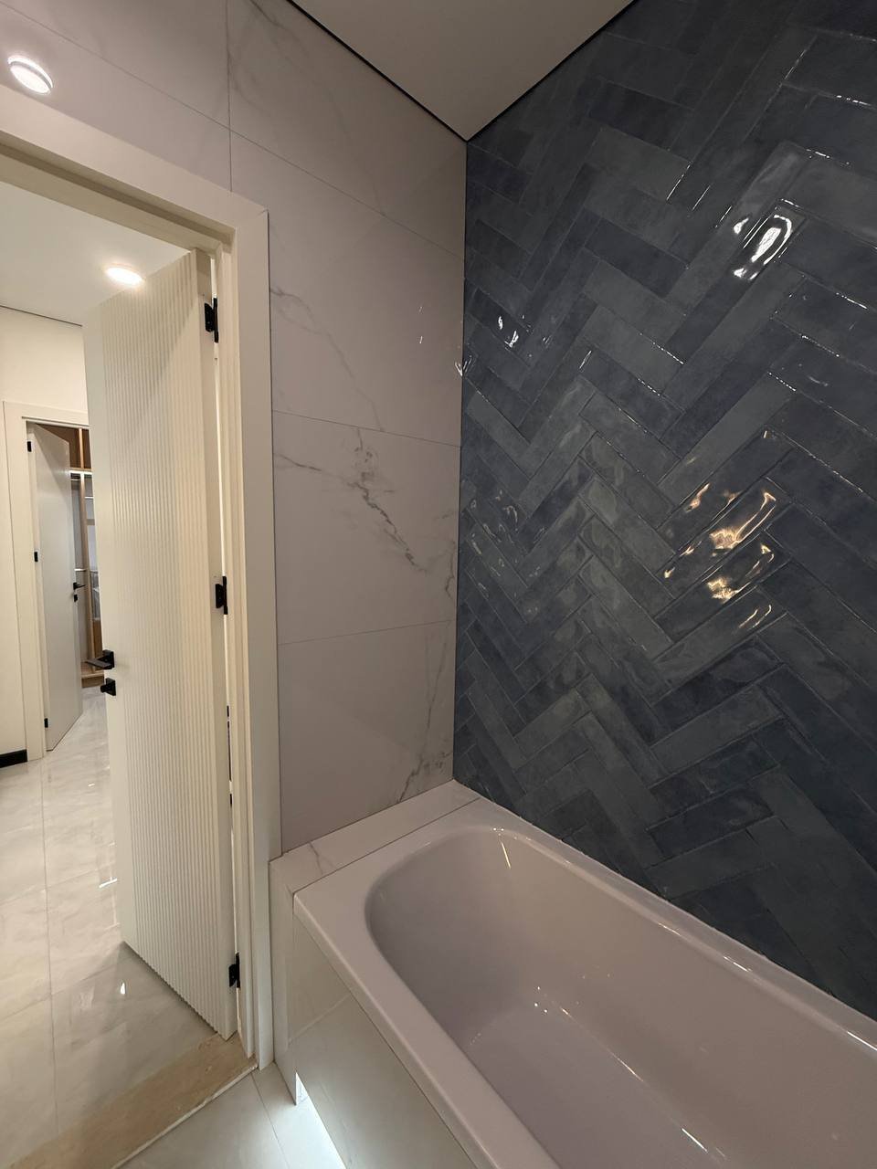 Beautiful 2-room apartment with sea view in Batumi, Georgia – Fully furnished with high-quality renovation
