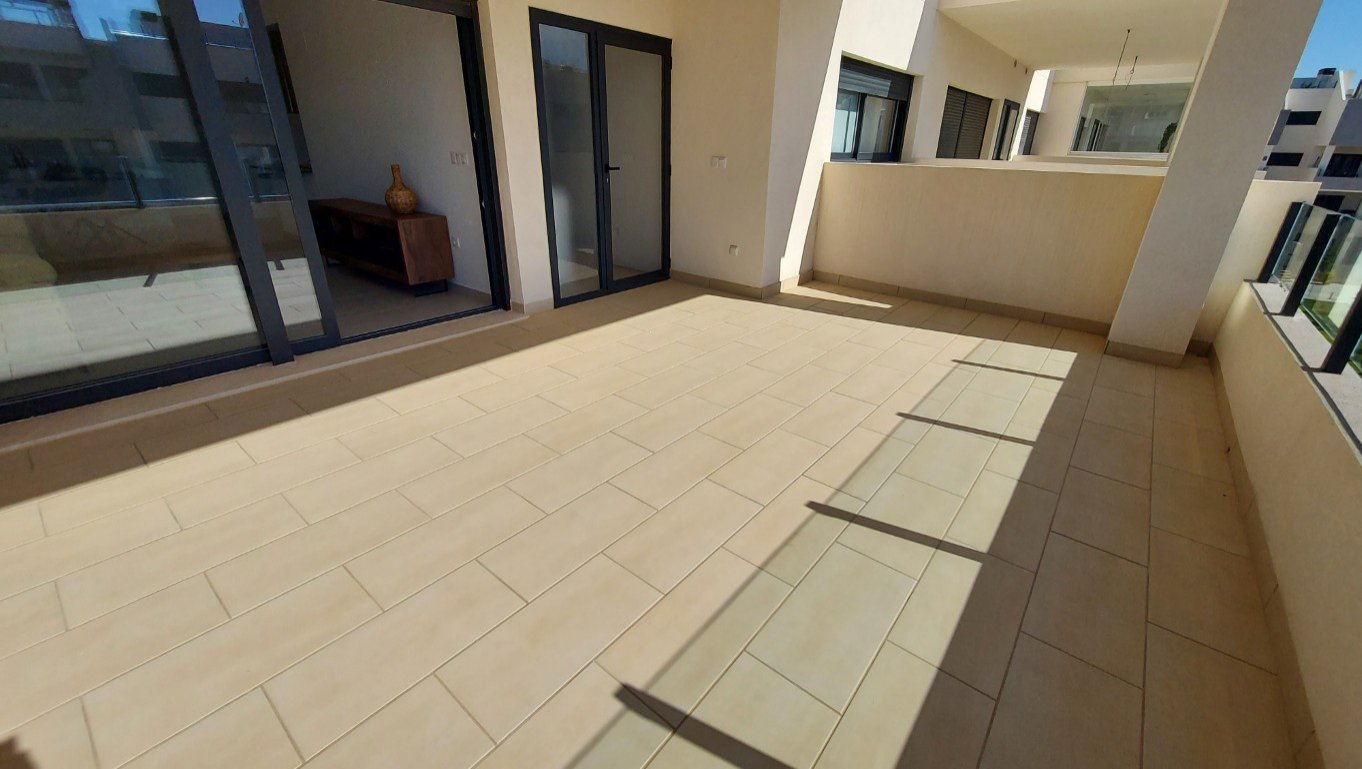 Modern apartment with pool, San Miguel de Salinas
