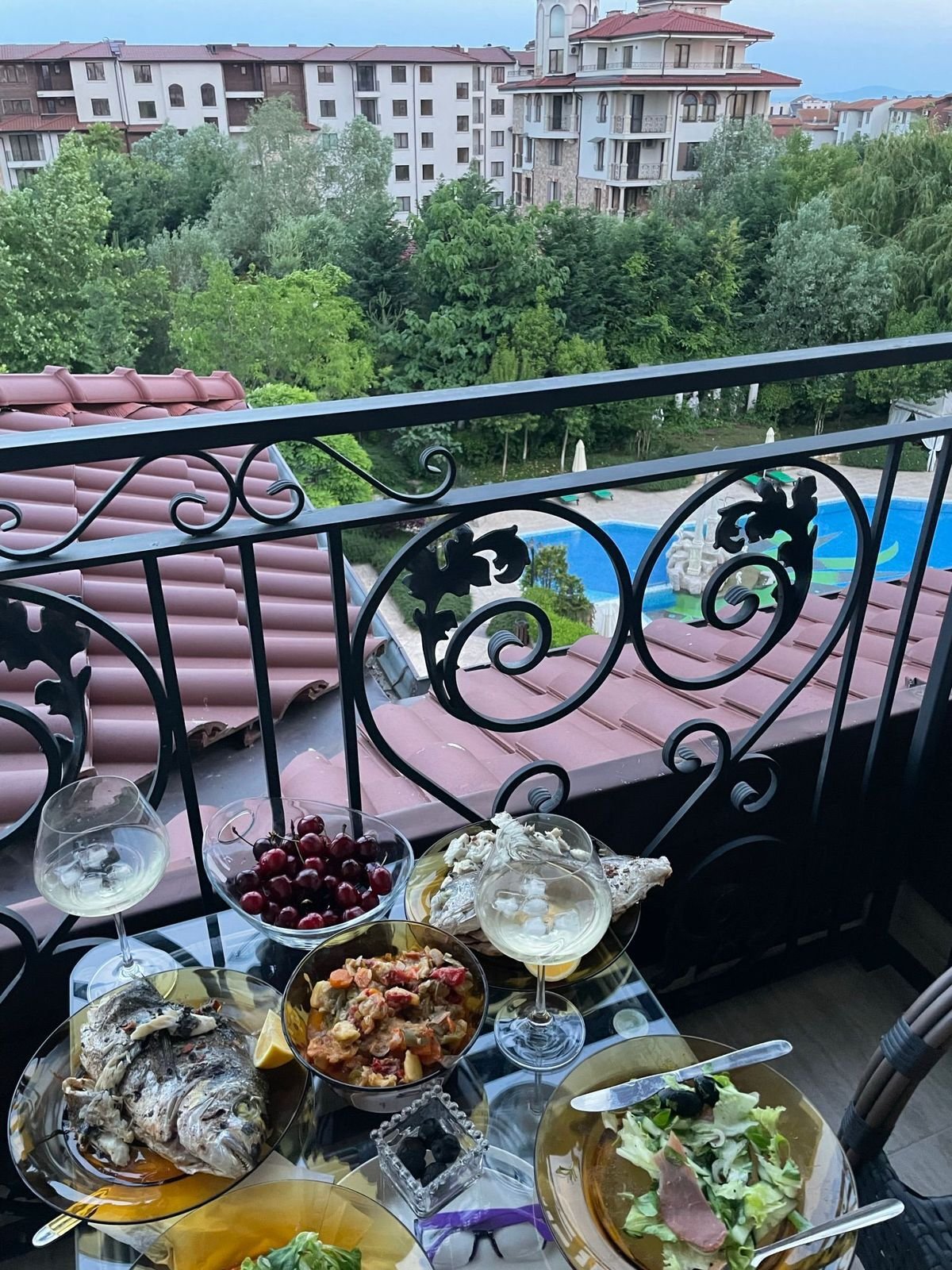 Two-room apartment with pool view in the exclusive residential complex Esteban in Nessebar, Bulgaria