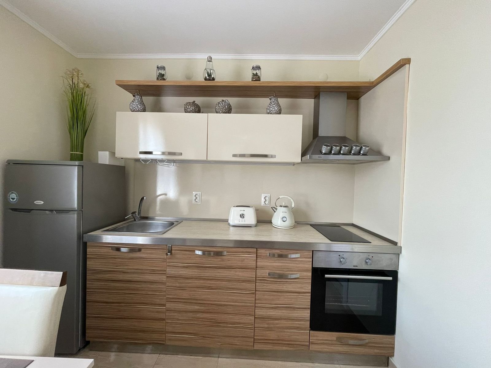 Two-room apartment with pool view in the exclusive residential complex Esteban in Nessebar, Bulgaria