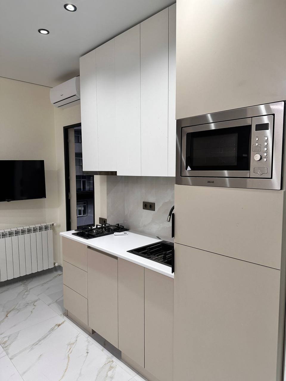 Stilvolles Designer-Studio-Apartment in Batumi, Georgien – durchdachtes Raumkonzept, vollständig renoviert und bezugsfertig