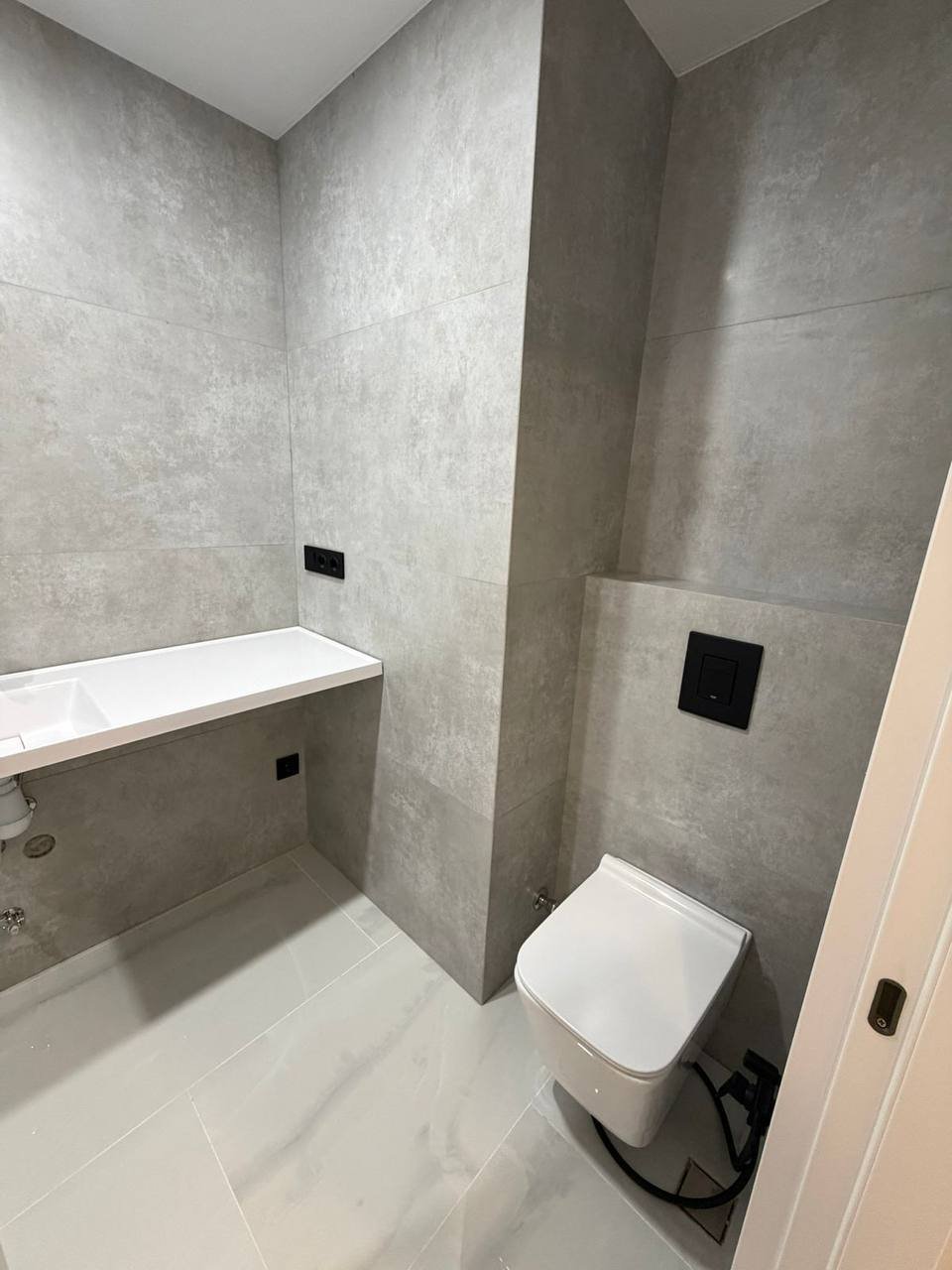 Bright renovated studio apartment in Batumi, Georgia with beautiful sea and green views