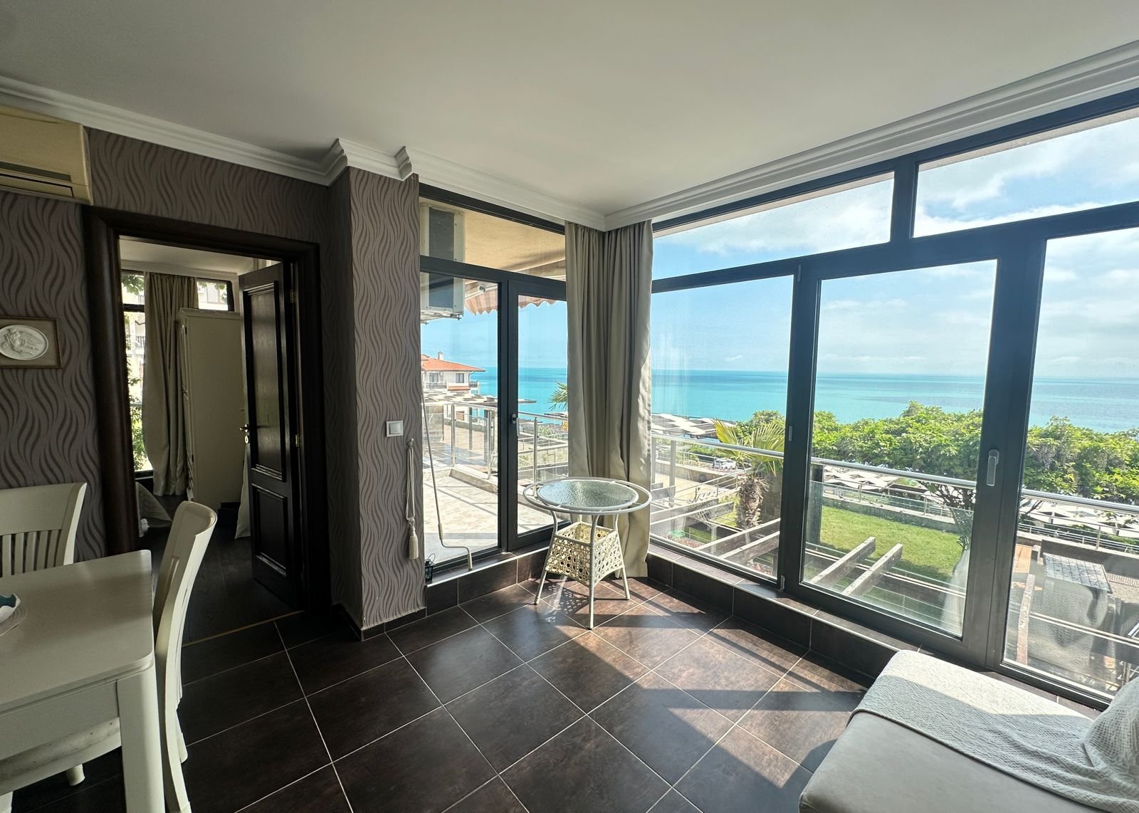 Three-room apartment with sea view in the exclusive Dolce Vita complex, Sveti Vlas, Bulgaria