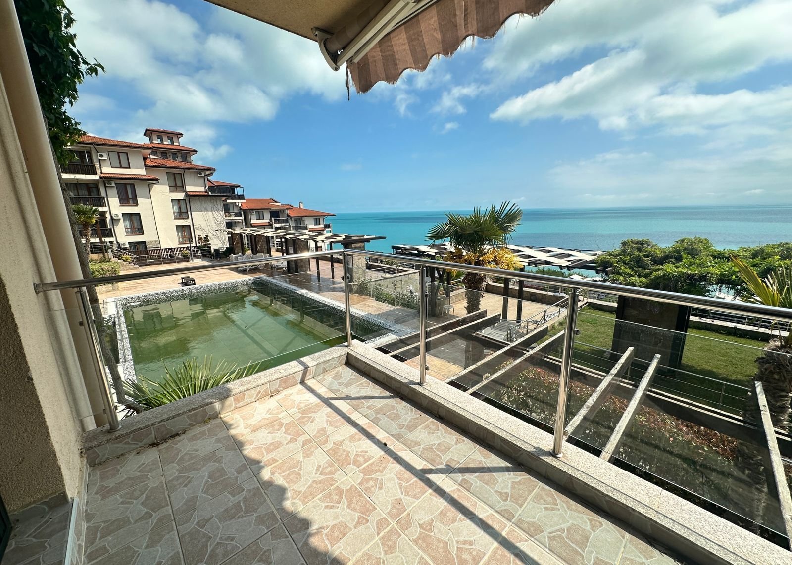 Three-room apartment with sea view in the exclusive Dolce Vita complex, Sveti Vlas, Bulgaria