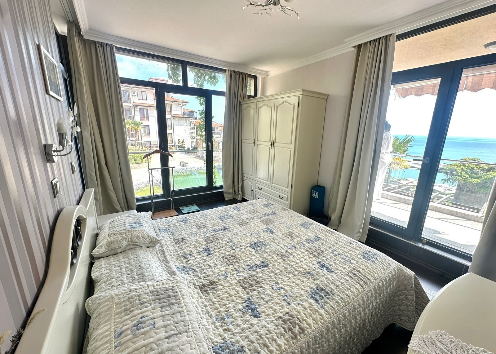 Three-room apartment with sea view in the exclusive Dolce Vita complex, Sveti Vlas, Bulgaria