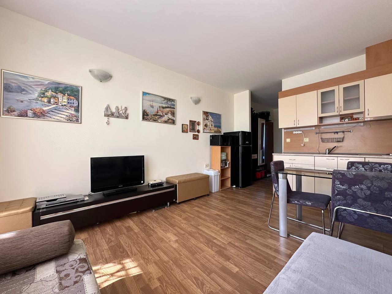 Ravda: Two-room apartment overlooking the pool in the Rutland Beach 2 residential complex, Rawda, Bulgaria 