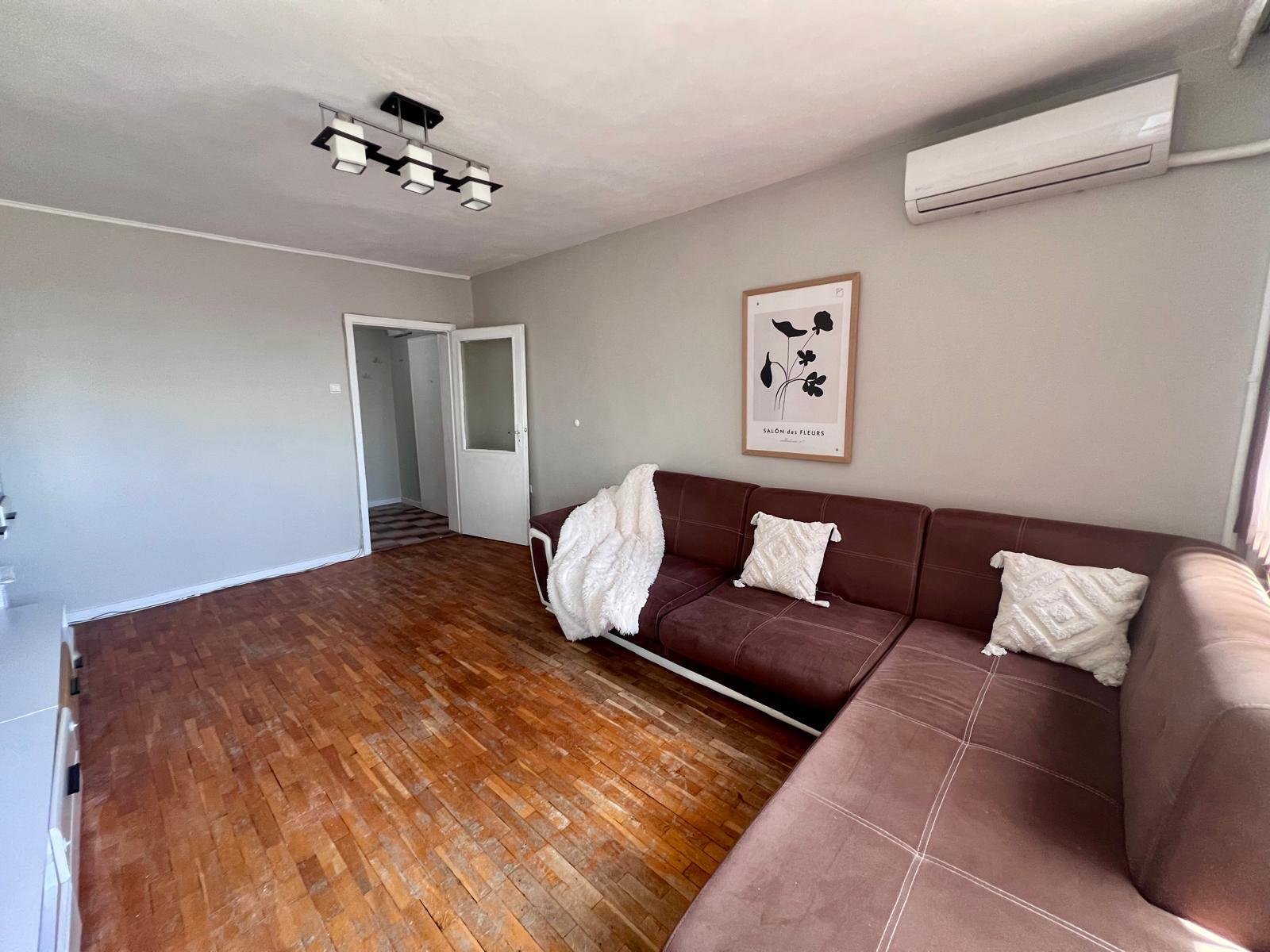 2-room apartment with an additional kitchen in the Zornitsa area, Burgas, Bulgaria