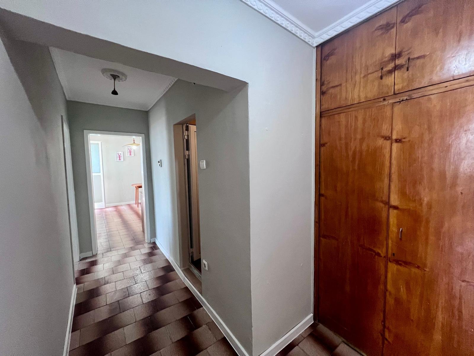 2-room apartment with an additional kitchen in the Zornitsa area, Burgas, Bulgaria