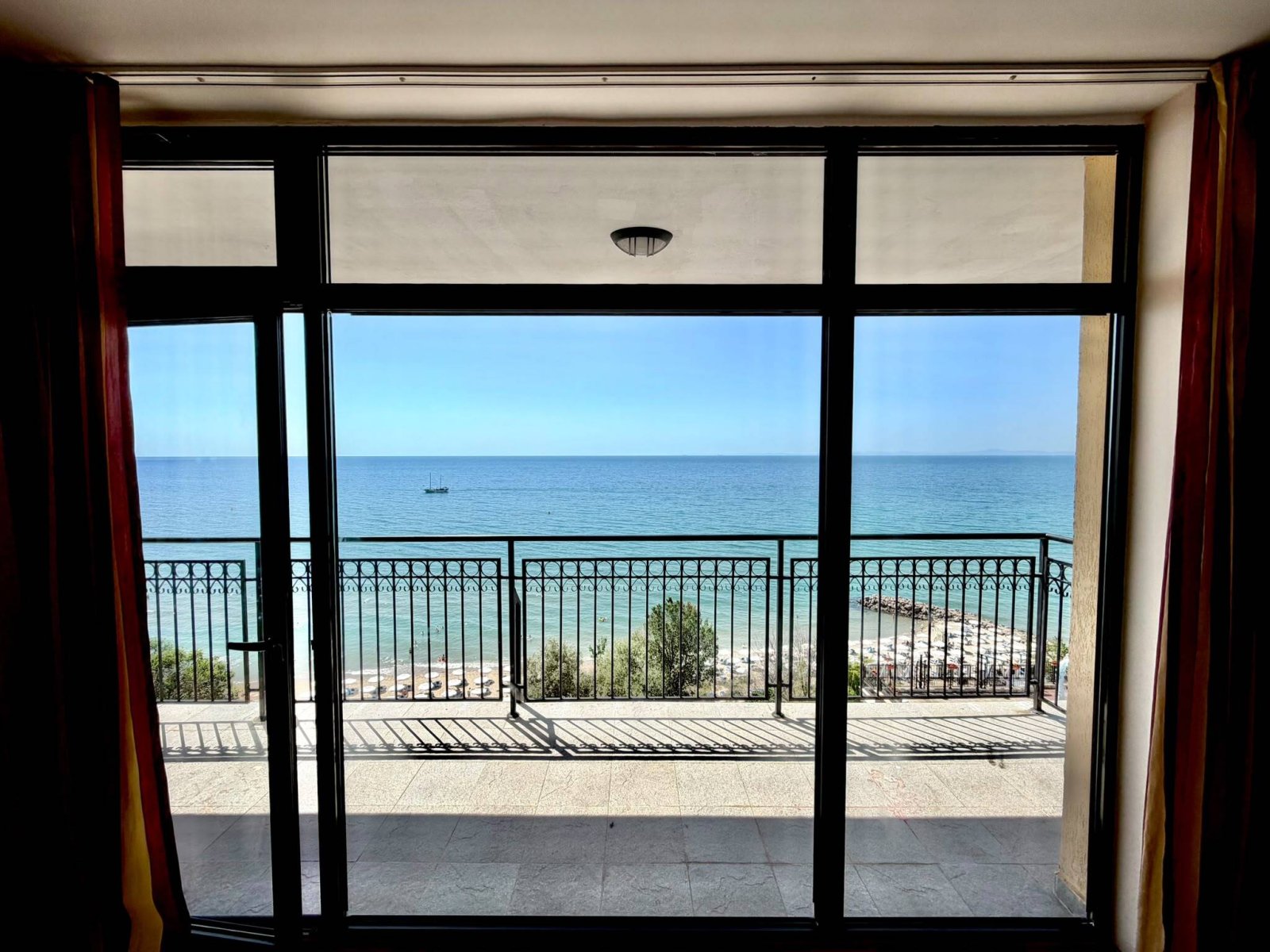 Exclusive apartment with direct sea view in first-line Tiva del Mar Sveti Vlas Bulgaria