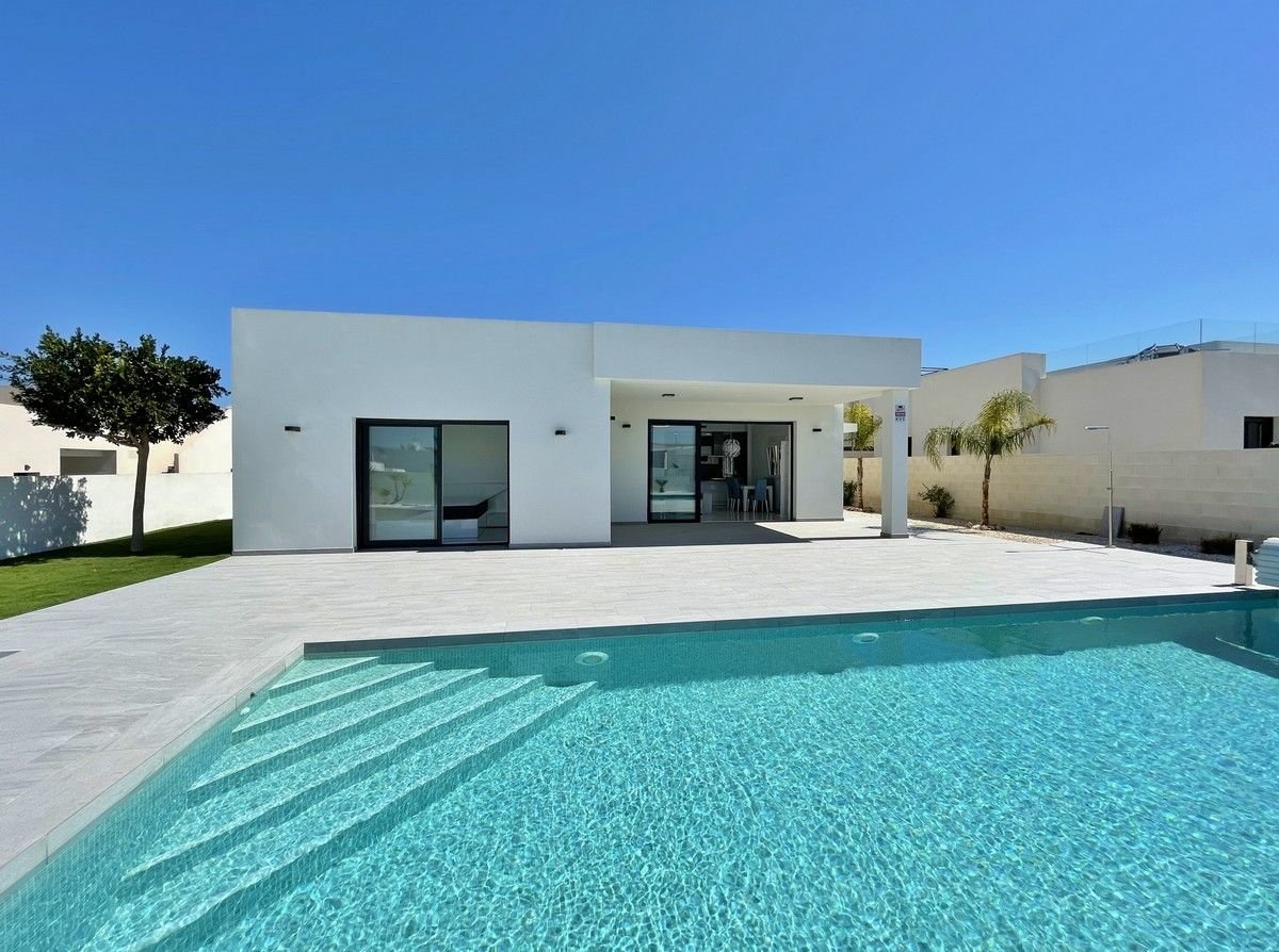 Modern house with pool, quiet Rafal, Rafal