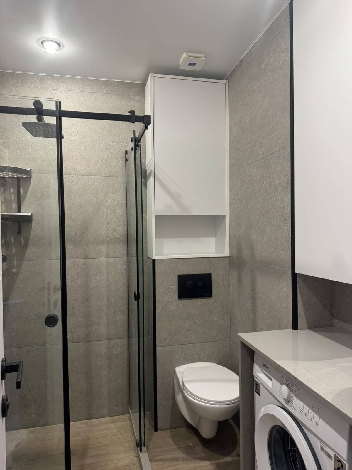 Recently renovated 2-bedroom apartment in Batumi, Georgia – high floor, view of the rugby stadium, and spacious balcony.