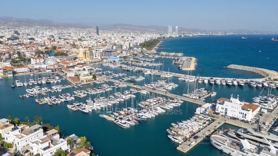 Freistehende Villa in Limassol Marina, Limassol