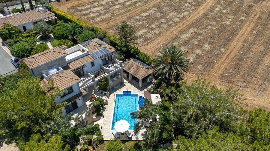 Detached Villa in Argaka, Paphos